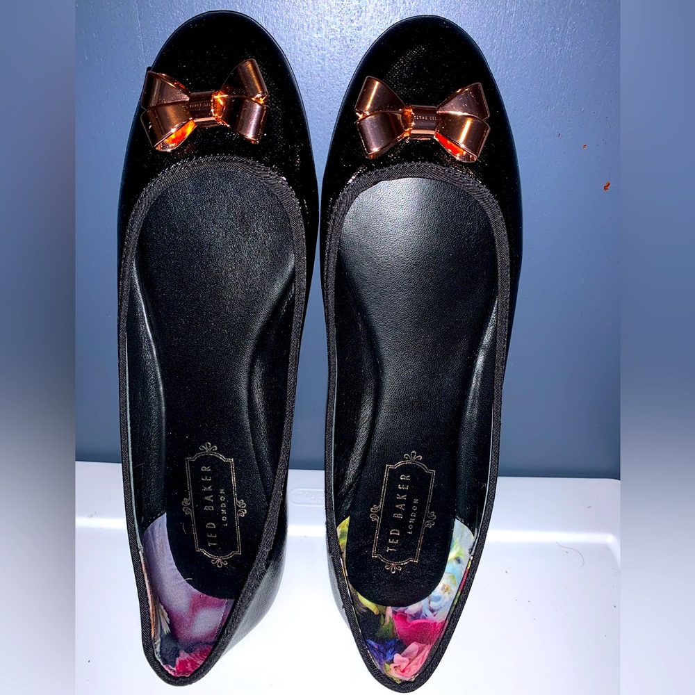 Ted Baker *like new* ballet flats black US 6.5